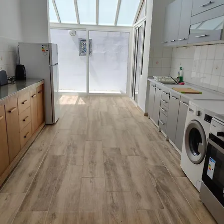 Σπίτι διακοπών Location, Location, Location *